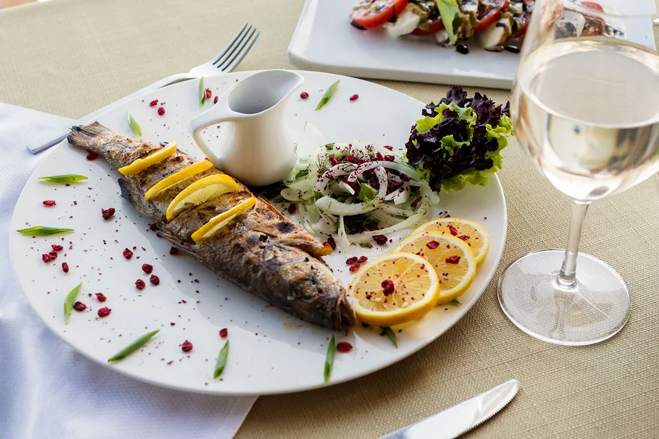 BookNoFees: Voorbeeldfoto: Gegrilde vis