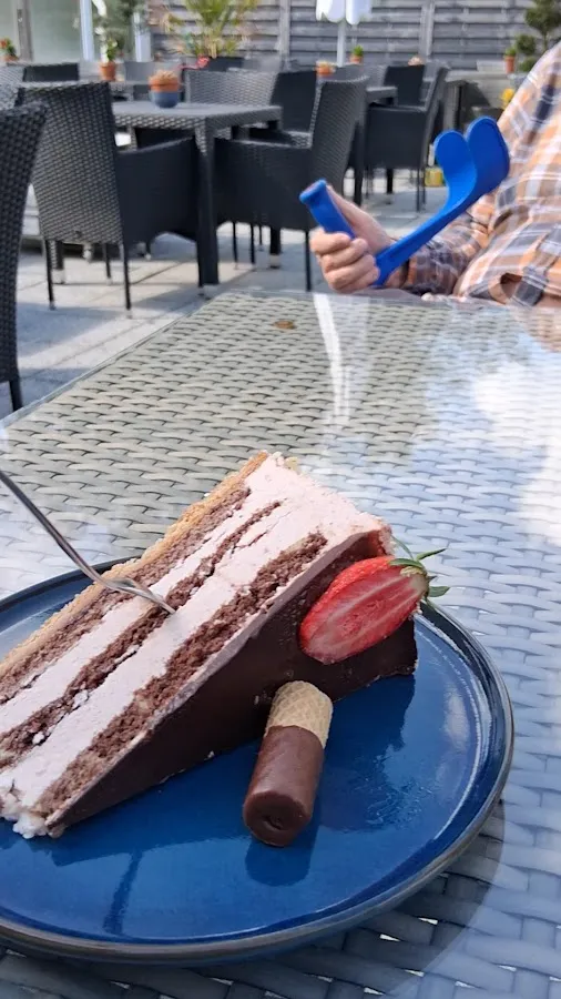 BookNoFees: Restaurant – Café Konditorei Hoyer – Breckerfeld – Café-banketbakkerij Hoyer, foto 3