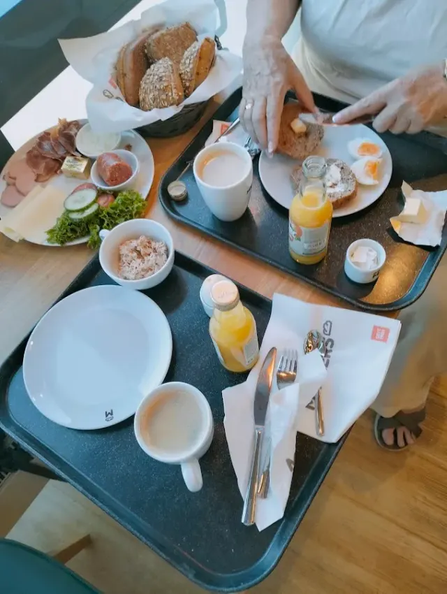 BookNoFees: Restaurant – Bäckerei Malzers – Schwerte – Bakkerij Malzers, foto 2