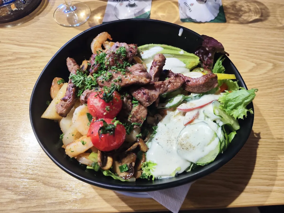 BookNoFees: Restaurant – Zum Dorfkrug – Lippetal – Naar de dorpskroeg, foto 1