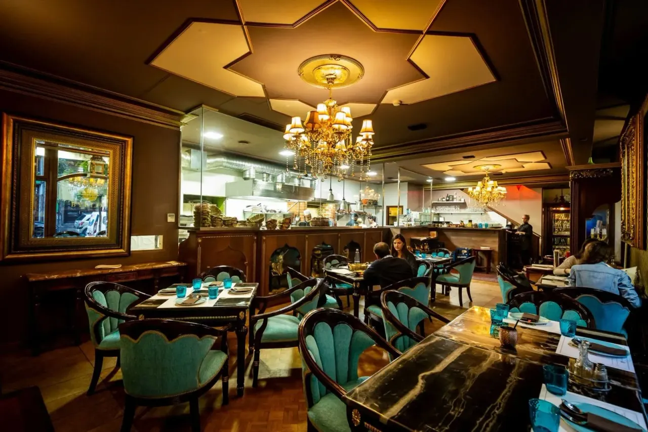 BookNoFees: Restaurant – Byblos – Budapest – Byblos, foto 1