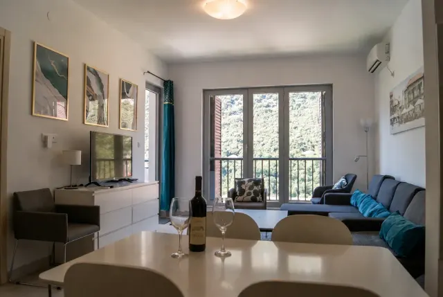 BookNoFees: Appartement Madela in Morinj – Morinj