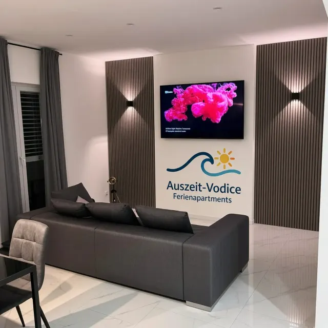 BookNoFees: Vakantie in Vodice, appartement 1: met privézwembad en barbecue – Vodice