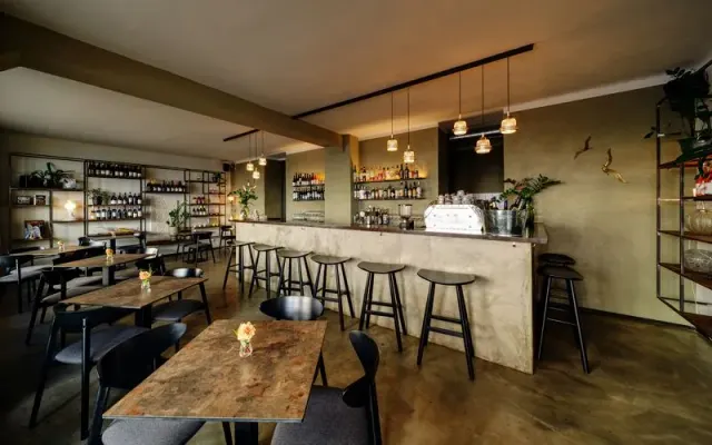 BookNoFees: Café – BOHO cafe & store – Prague – BOHO café & winkel, foto 2