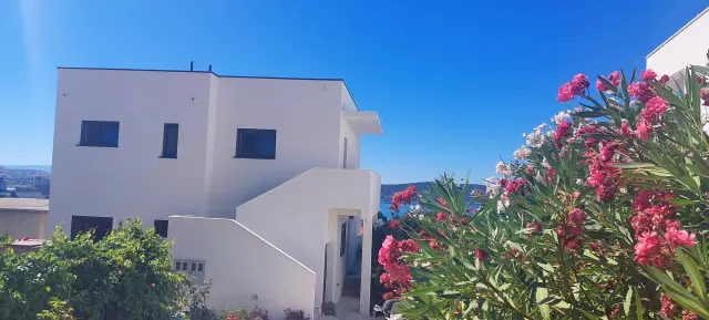 BookNoFees: Rustige gezinsaccommodatie met uitzicht op zee – Kaštel Sućurac, Split