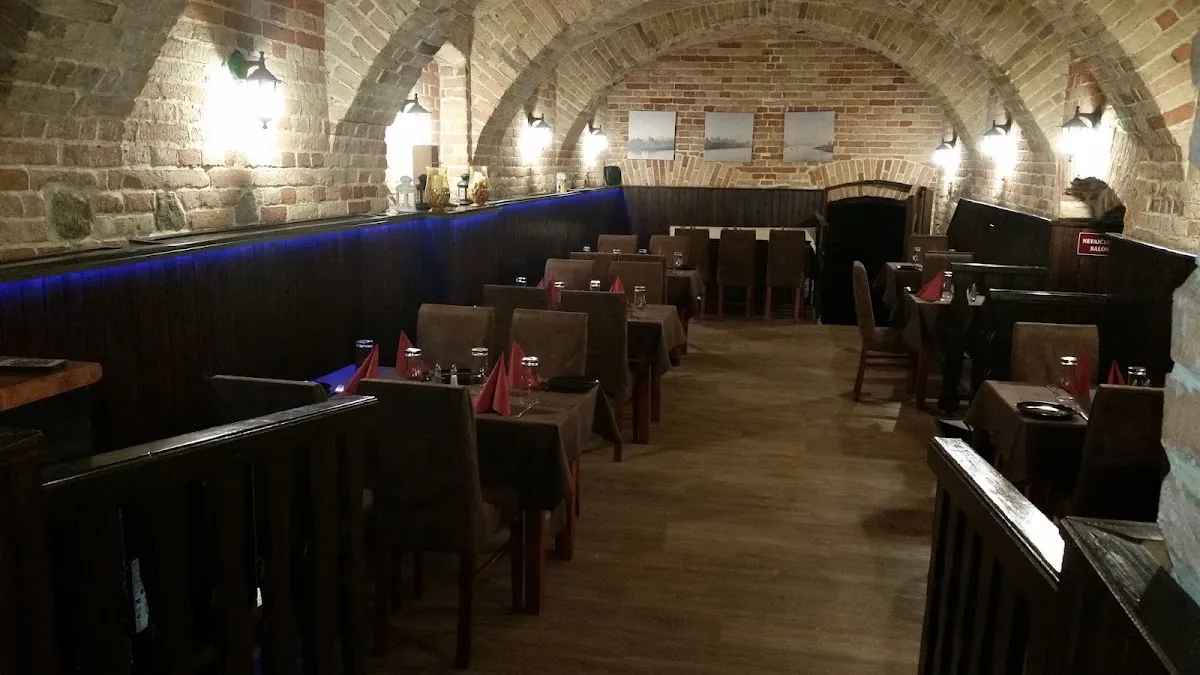 BookNoFees: Restaurant – Masala Darbar – Bratislava – Het Hof van de Overblijvers, foto 1