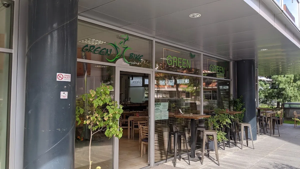 BookNoFees: Restaurant – Green Bike Cafe – Bratislava – Green Bike Café, foto 1