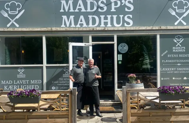 BookNoFees: Café – Mads P s Madhus – Copenhagen – Mads P s Madhus, foto 3