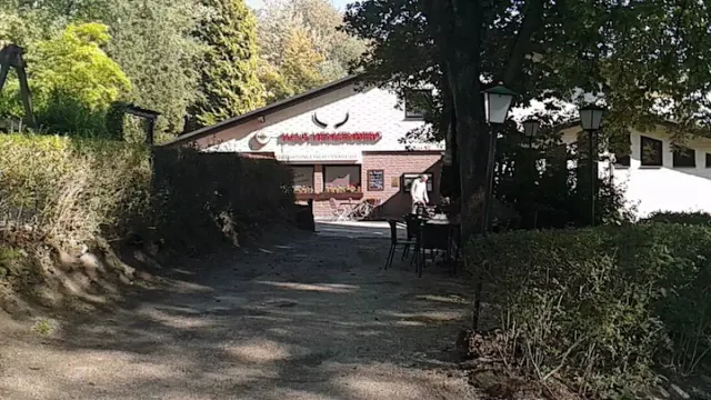 BookNoFees: Restaurant – Haus Henkenberg – Bochum – Huis Henkenberg, foto 3