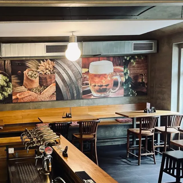 BookNoFees: Restaurant – U Hubatků – Prague – Bij de Hubatks, foto 3