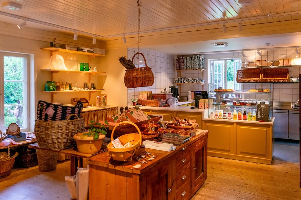 BookNoFees: Café – Fåbro gård – Oslo – Boerderij Fåbro, foto 1
