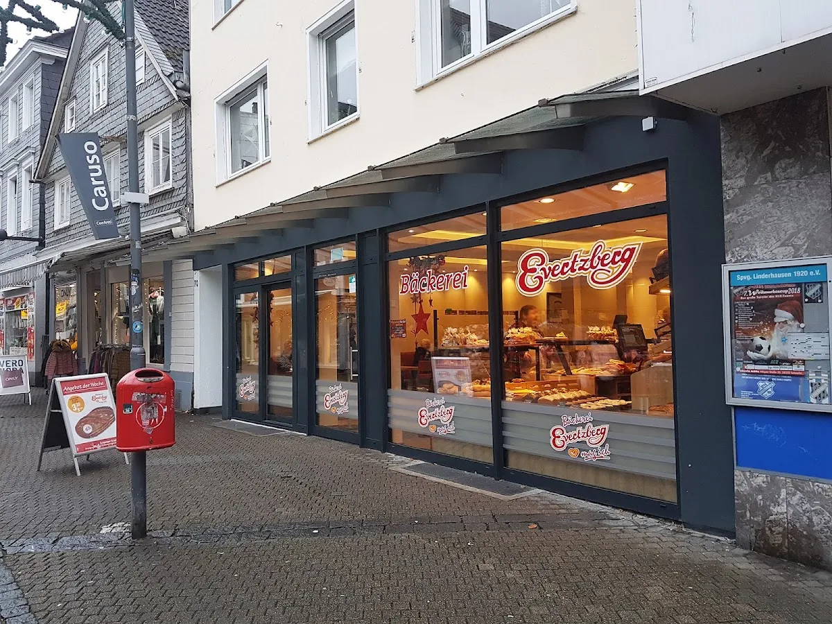 BookNoFees: Restaurant – Bäckerei Evertzberg – Schwelm – Bakkerij Evertzberg, foto 1