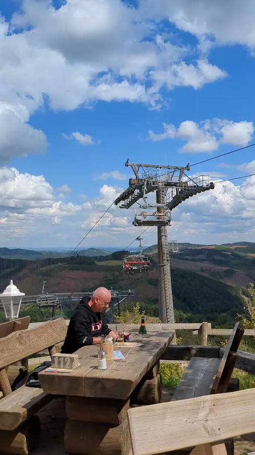 BookNoFees: Restaurant – Bobhaus – Winterberg – Bobhuis, foto 3
