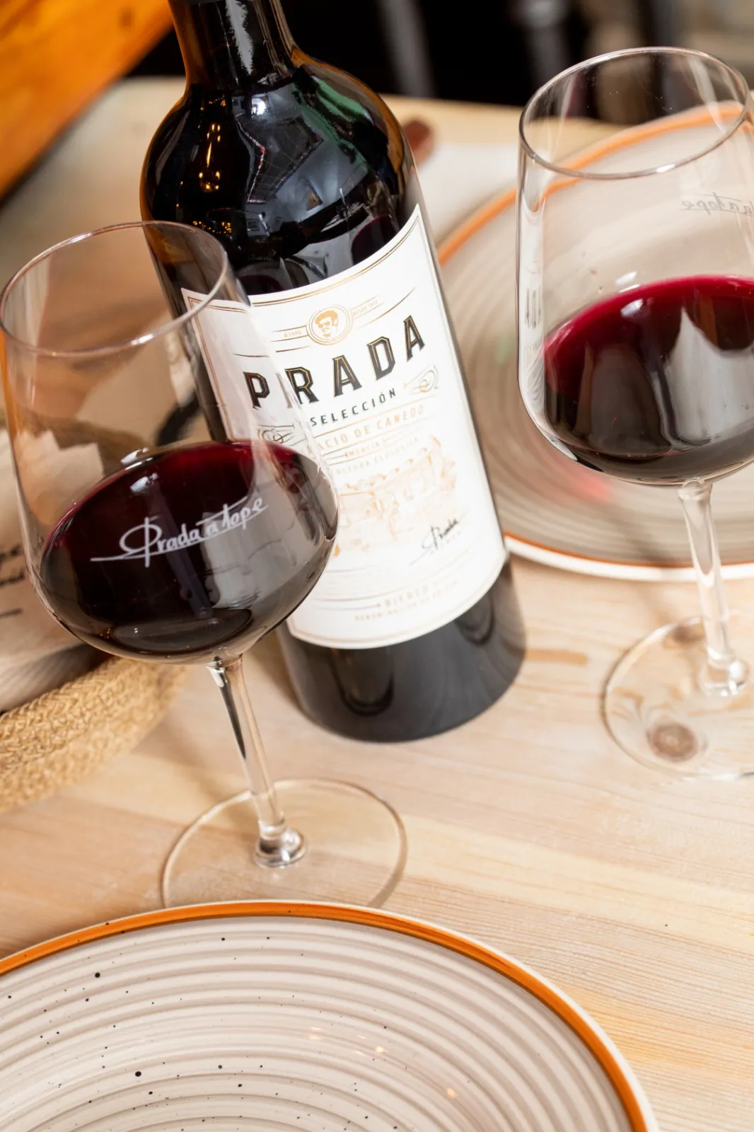 BookNoFees: Restaurant – Prada a Tope – Madrid – Prada ten volle, foto 1