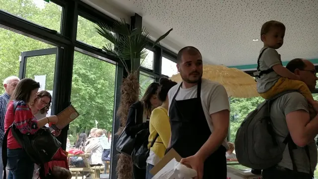 BookNoFees: Café – Brown And Green Life – London – Bruin en groen leven, foto 3