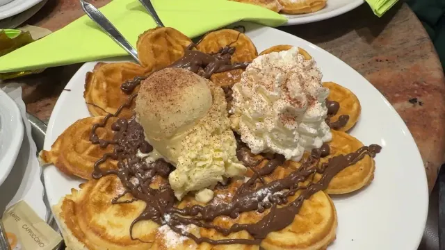 BookNoFees: Restaurant – Eiscafe San Remo – Lünen – Eiscafé San Remo, foto 3