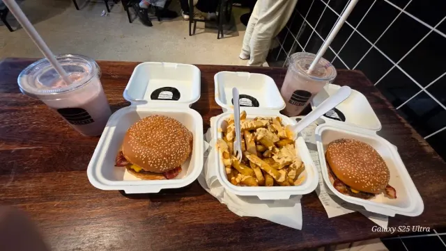 BookNoFees: Snackbar – Bleecker – London – Bleecker, foto 2