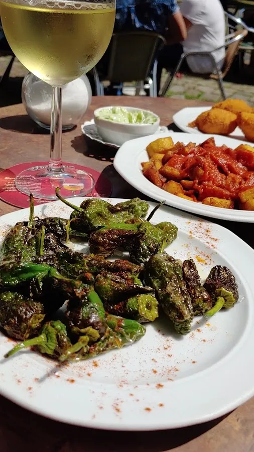 BookNoFees: Restaurant – Locanta Tapas Bar Gaststätte – Schwerte – Locanta Tapas Bar Eetcafé, foto 3