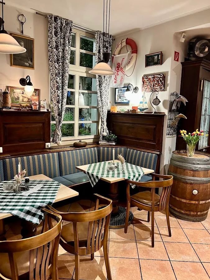 BookNoFees: Restaurant – Brauhaus Drei Linden – Lünen – Brouwerij Drei Linden, foto 1