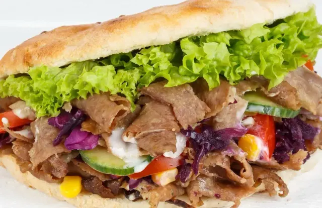 BookNoFees: Snackbar – Schmeckt Lecker Imbiss – Meschede-Freienohl – Lekkere snacks, foto 3