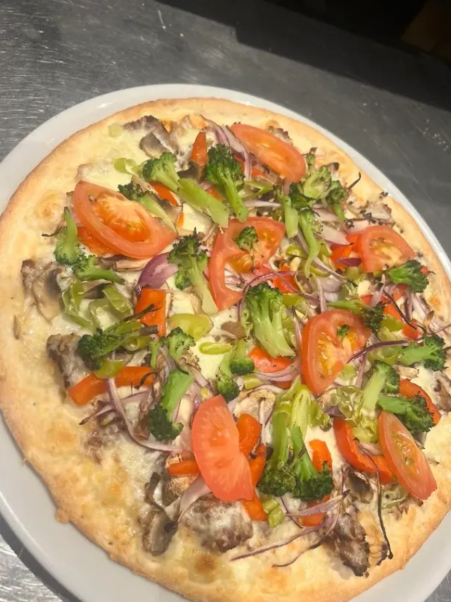 BookNoFees: Restaurant – Pizza Milano – Meschede – Pizza Milaan, foto 2