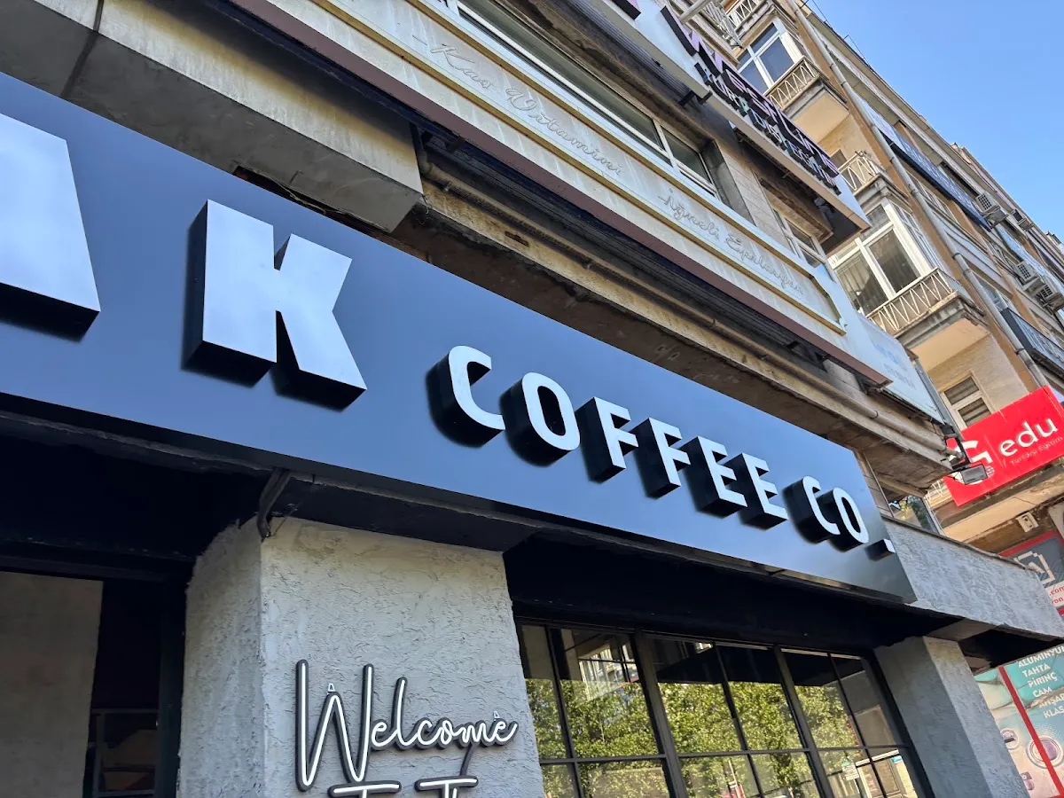 BookNoFees: Café – BLAK Coffee Co. – Istanbul – BLAK Coffee Co., foto 1