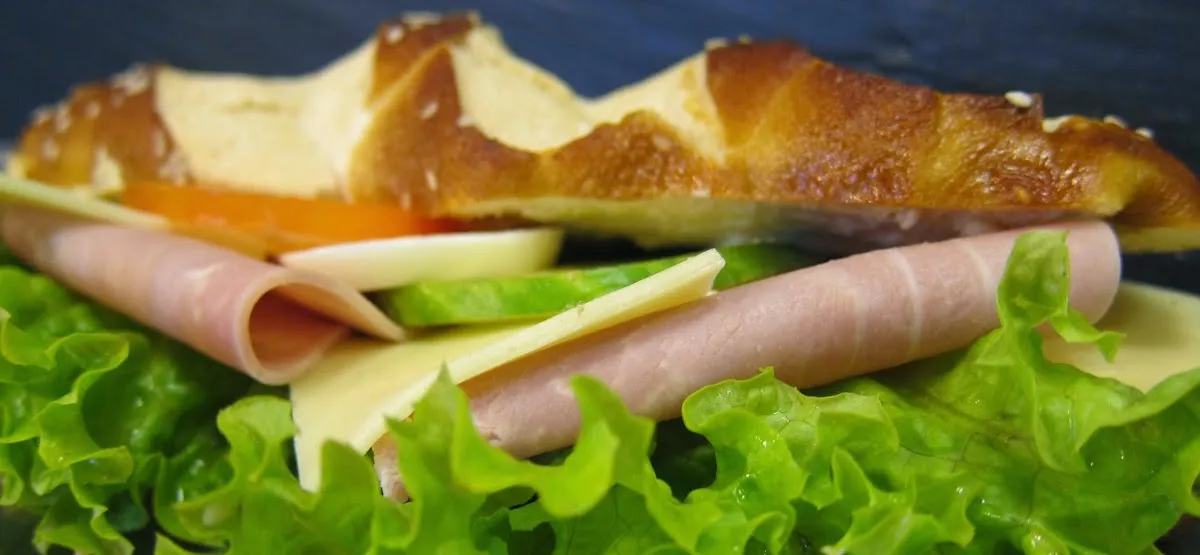 BookNoFees: Bakkerij – Sondermann-Brot – Olpe – Sondermann-brood, foto 1