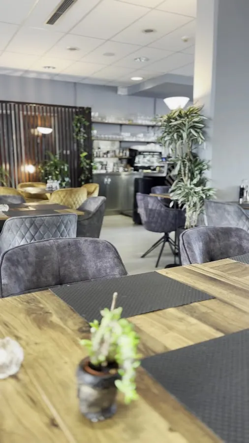 BookNoFees: Restaurant – BiBi perzijska restavracija – Ljubljana – BiBi, een Perzisch restaurant, foto 3