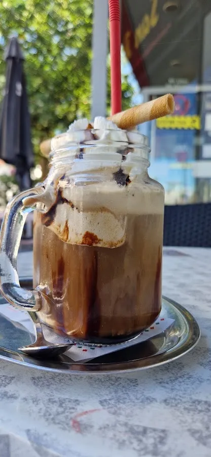 BookNoFees: IJs – Eiscafé San Remo – Iserlohn – Eiscafé San Remo, foto 2