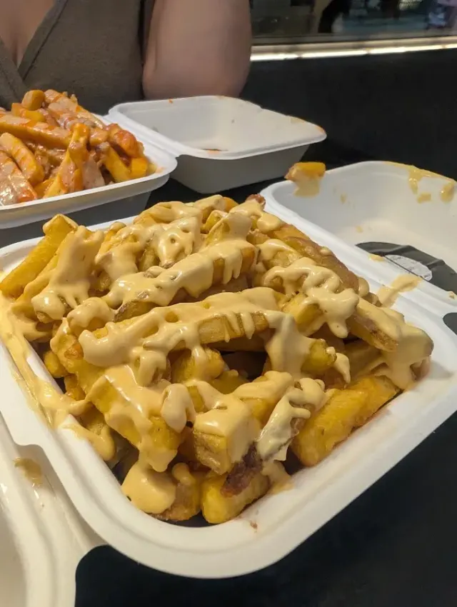 BookNoFees: Snackbar – Bleecker – London – Bleecker, foto 2