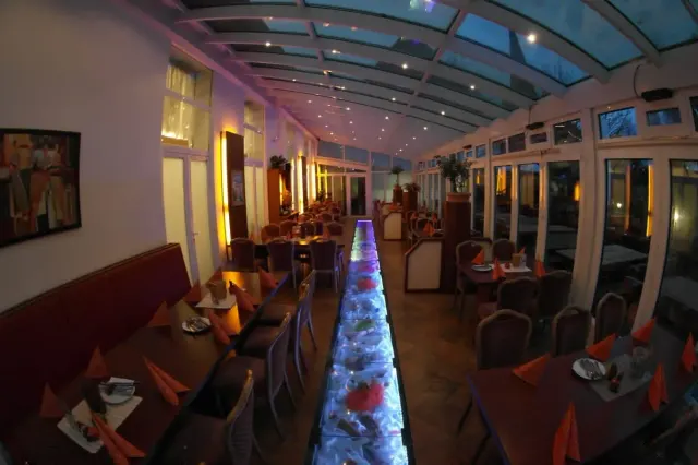 BookNoFees: Restaurant – Zur Post (Ohle) – Plettenberg – Naar het postkantoor (Ohle), foto 2