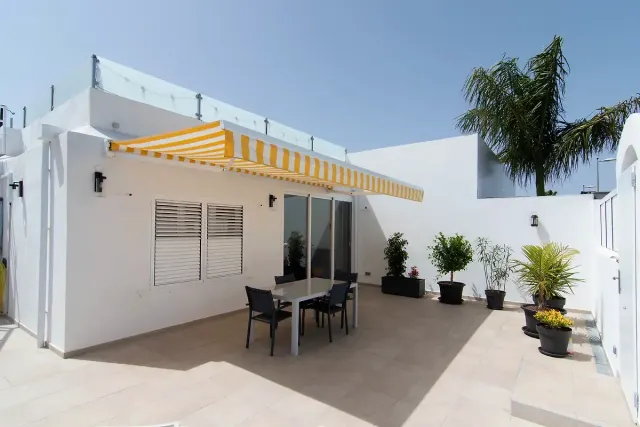 BookNoFees: Casa Kriki: exclusieve bungalow met dakterras in het complex Holycan – Playa Del Ingles