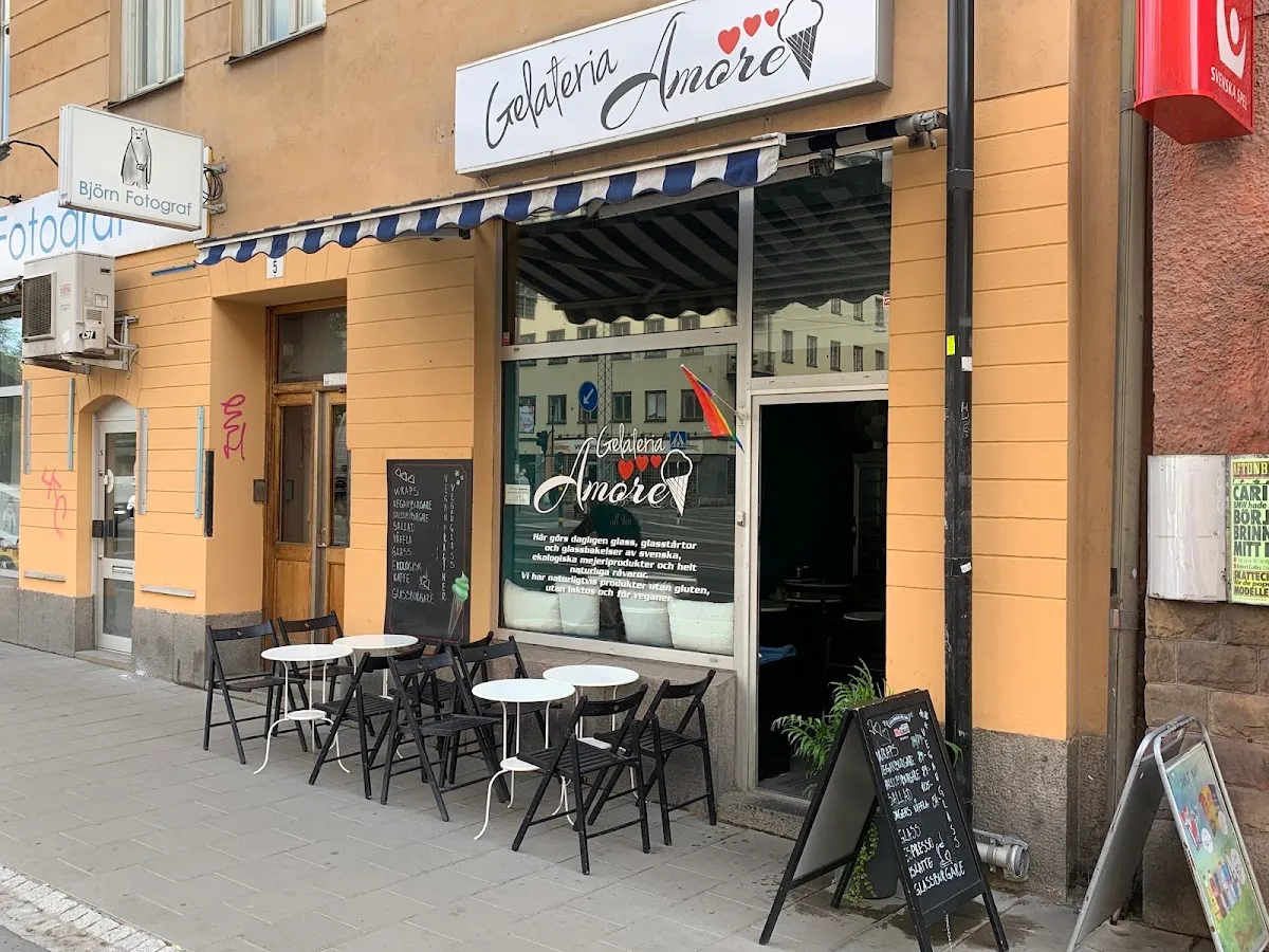 BookNoFees: IJs – Amore – Stockholm – Liefde, foto 1