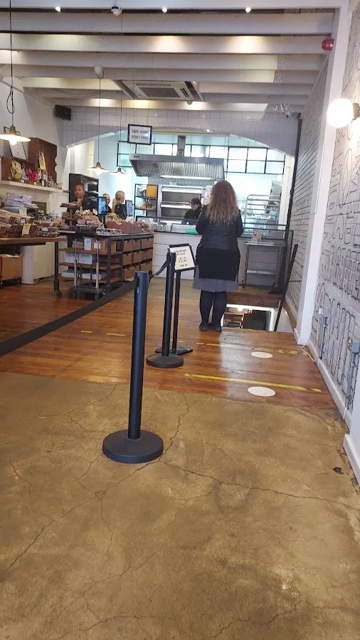 BookNoFees: Café – B Bagel Bakery Bar – London – B Bagel Bakery Bar, foto 3