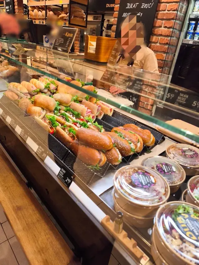 BookNoFees: Bakkerij – Dubravica – Zagreb – Dubravica, foto 2