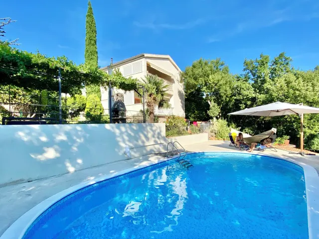 BookNoFees: Villa Theresa Kroatië, vakantieappartement met zwembad, whirlpool, sauna en buitenkeuken – Donji Zagon