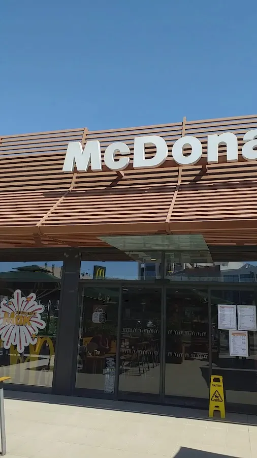 BookNoFees: Snackbar – McDonald's – Athens – McDonald's, foto 3