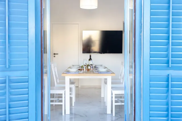 BookNoFees: Stijlvol penthouse Veruda met drie slaapkamers en drie badkamers, en een mooi terras – Pula