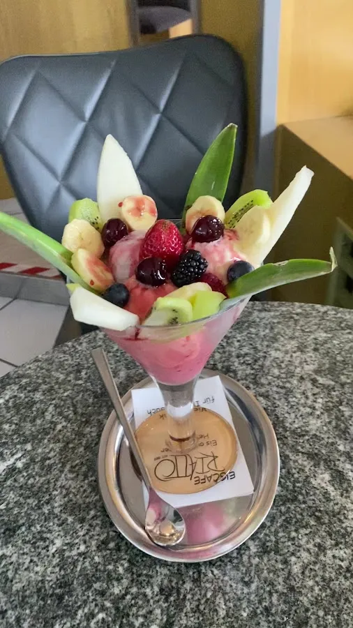 BookNoFees: Restaurant – Eiscafé Rialto – Fröndenberg – Eiscafé Rialto, foto 3