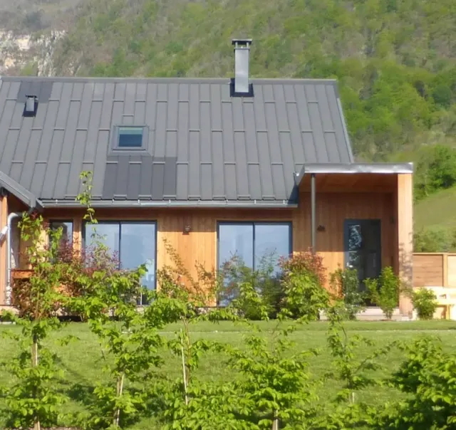 BookNoFees: Ruime vakantiewoning – zwembad en uitzicht op de bergen in Savoie, 7 personen – St Pierre D'albigny