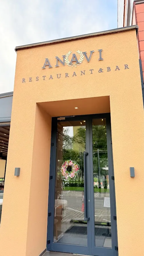 BookNoFees: Restaurant – Anavi – Bratislava – Die daar, foto 1