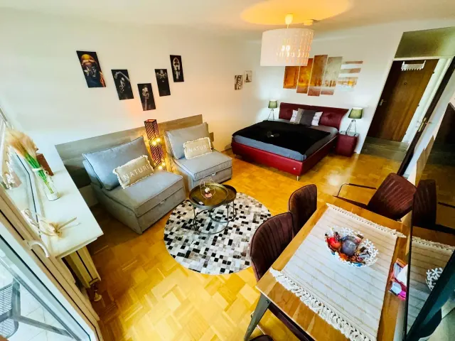BookNoFees: Rustig vakantieappartement met balkon en speelruimte voor kinderen – Ettlingen