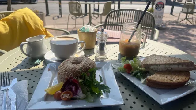 BookNoFees: Café – Branching Out – London – Nieuwe wegen inslaan, foto 2