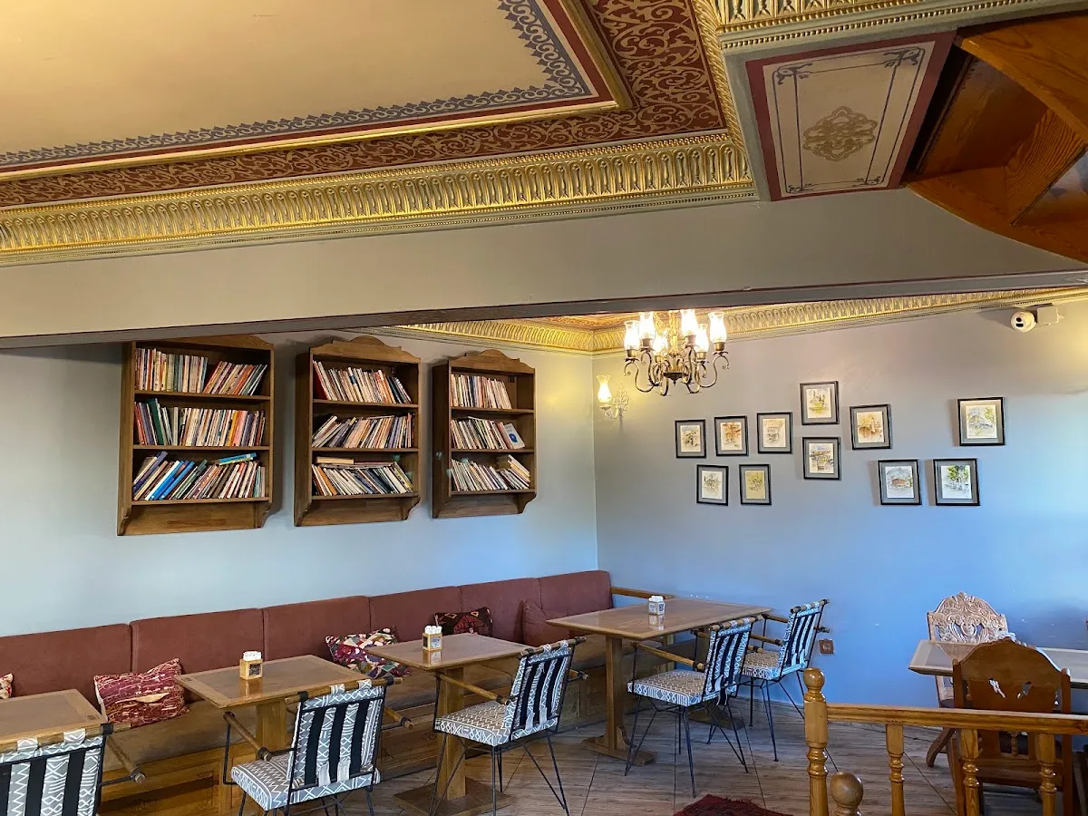 BookNoFees: Café – Aşiyan Books And Coffee – Istanbul – Aşiyan Boeken en Koffie, foto 1