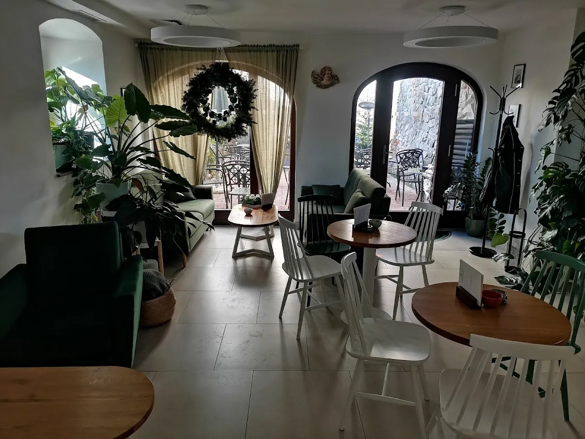 BookNoFees: Café – Martineum café – Bratislava – Martineum café, foto 1