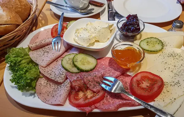 BookNoFees: Bakkerij – Krumkamp Bäckerei und Konditorei – Werne – Krumkamp Bakkerij en Banketbakkerij, foto 3