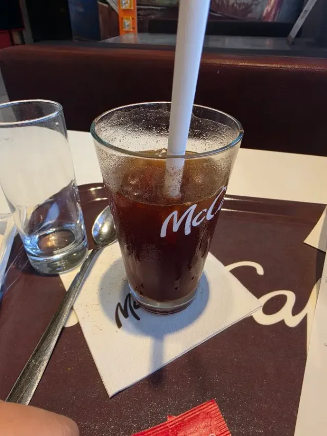BookNoFees: Snackbar – McDonald's – Zagreb – McDonald's, foto 2