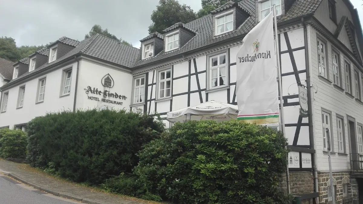 BookNoFees: Restaurant – Alte Linden – Altena – Oude linden, foto 1