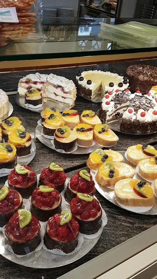 BookNoFees: Restaurant – Café Hemmer Conditorei – Dortmund – Café Hemmer Banketbakkerij, foto 3
