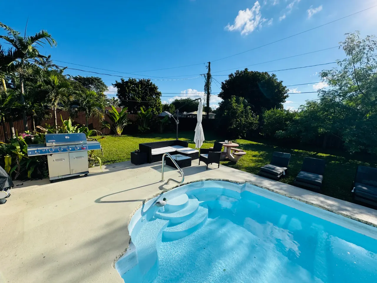 BookNoFees: vakantiehuis in Cutler Bay, Verenigde Staten – Achtertuin met zwembad, barbecue en terrasmeubilair